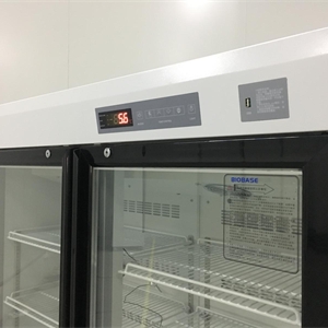 588L双开门医用冷藏箱